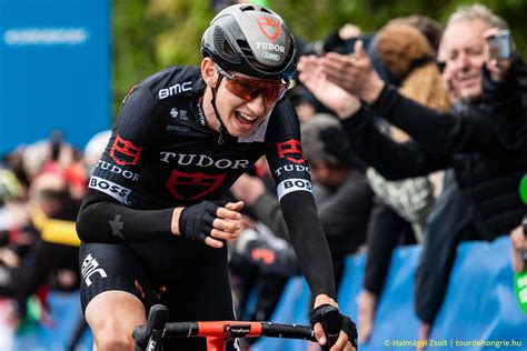 TUDOR PRO CYCLING TEAM SIGNS CHAMPION JULIAN .